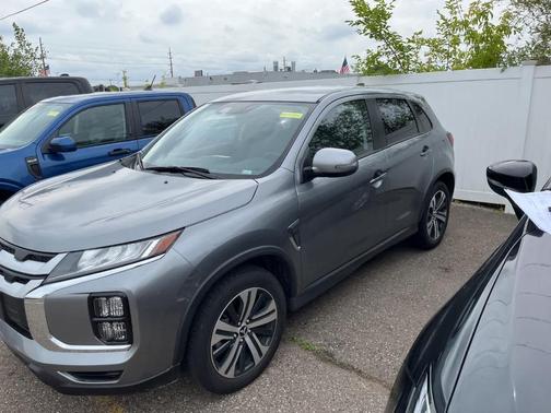 2024 Mitsubishi Outlander Sport SE