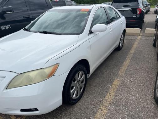 Super White 2007 Toyota Camry XLE