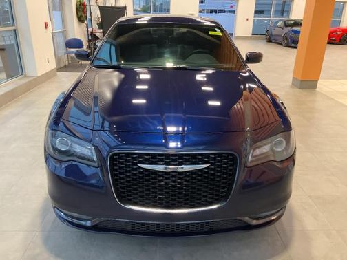 2016 Chrysler 300 S