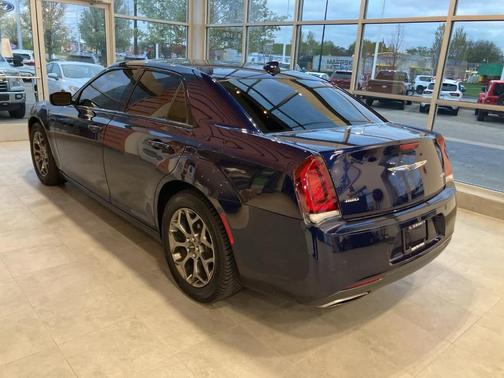 2016 Chrysler 300 S