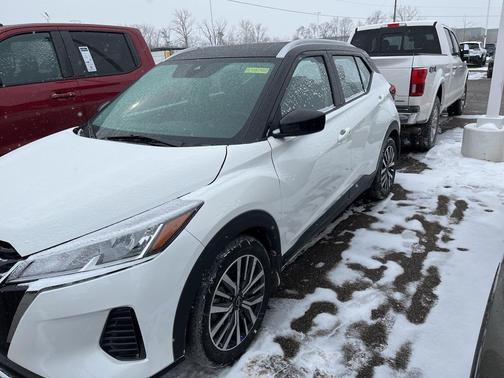 2023 Nissan Kicks SV