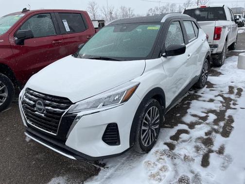 2023 Nissan Kicks SV