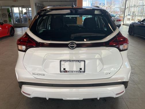 2023 Nissan Kicks SV