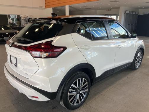 2023 Nissan Kicks SV