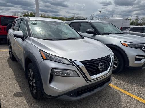 Brilliant Silver Metallic 2022 Nissan Rogue SV
