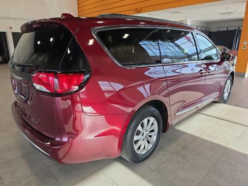 Velvet Red Pearlcoat 2017 Chrysler Pacifica Touring-L