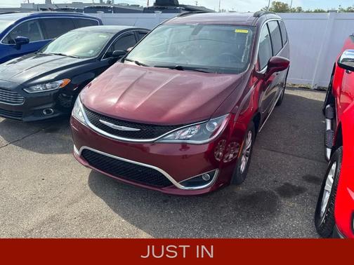 Velvet Red Pearlcoat 2017 Chrysler Pacifica Touring-L