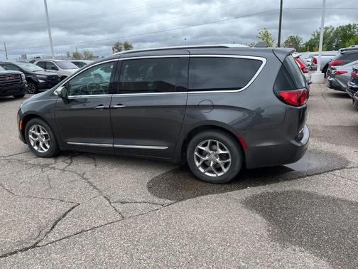 2019 Chrysler Pacifica Limited