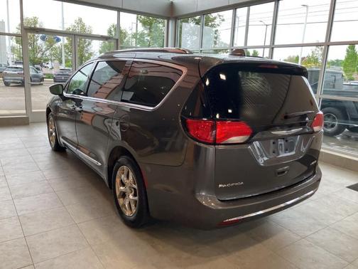 2019 Chrysler Pacifica Limited