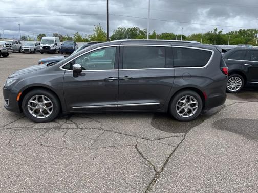 2019 Chrysler Pacifica Limited