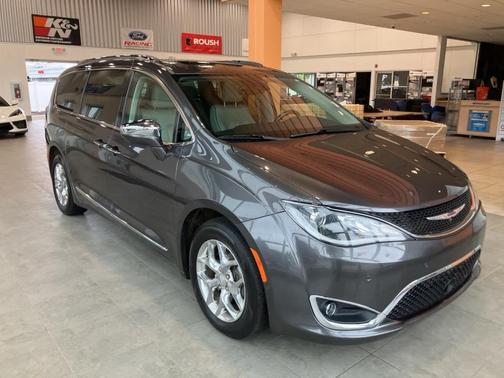 2019 Chrysler Pacifica Limited