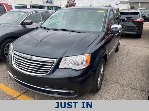 2014 Chrysler Town & Country Touring-L