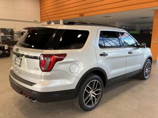 2019 Ford Explorer sport