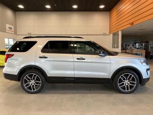 2019 Ford Explorer sport