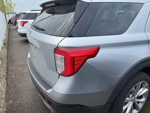 2022 Ford Explorer Platinum