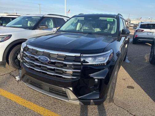 Agate Black Metallic 2026 Ford Explorer Active