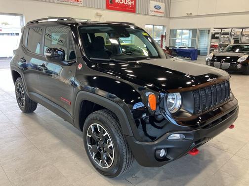 2023 Jeep Renegade Trailhawk
