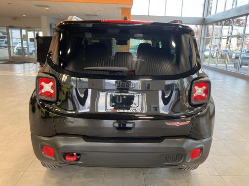 2023 Jeep Renegade Trailhawk