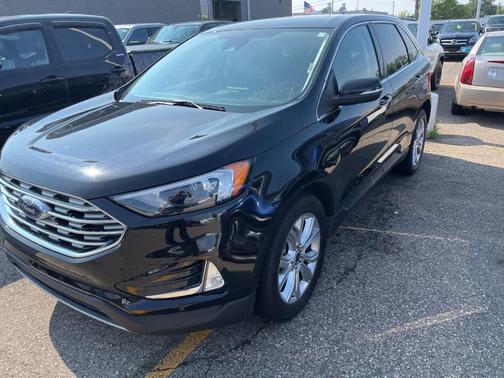 2022 Ford Edge Titanium