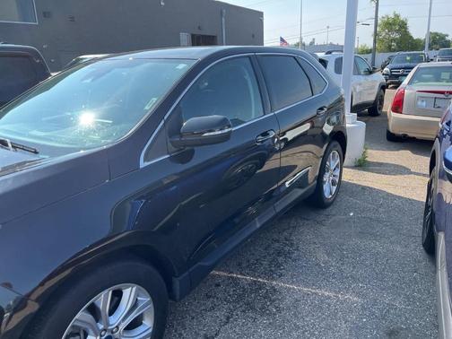 2022 Ford Edge Titanium