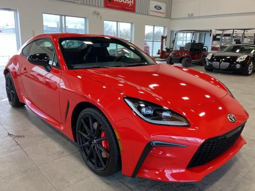 2025 Toyota GR86 Premium