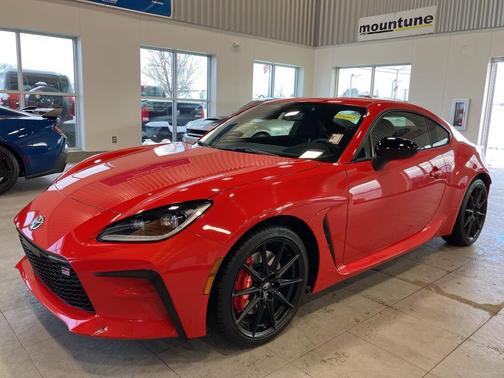 2025 Toyota GR86 Premium