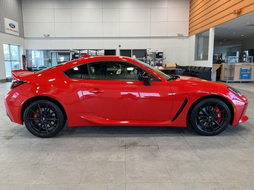 2025 Toyota GR86 Premium