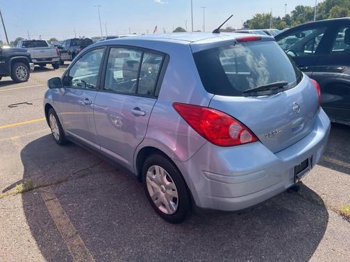 2010 Nissan Versa 1.8 S