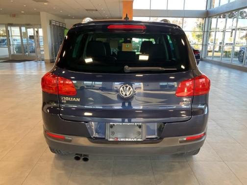 2016 Volkswagen Tiguan SE