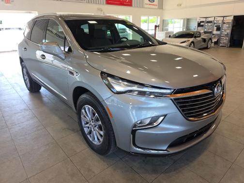 Moonstone Gray Metallic 2024 Buick Enclave Essence