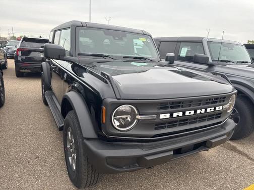 Shadow Black 2026 Ford Bronco Big Bend