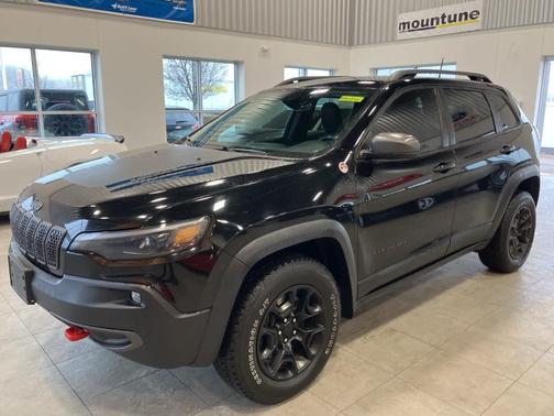 2021 Jeep Cherokee Trailhawk
