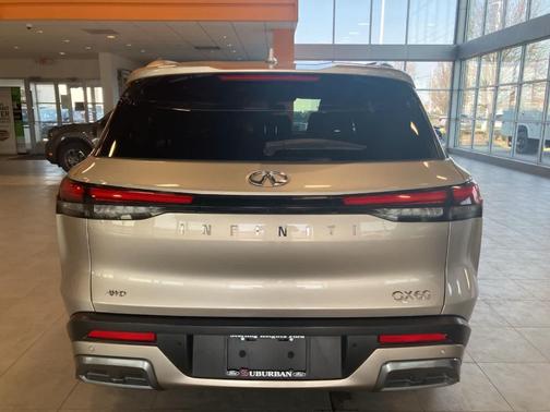 2022 INFINITI QX60 Luxe