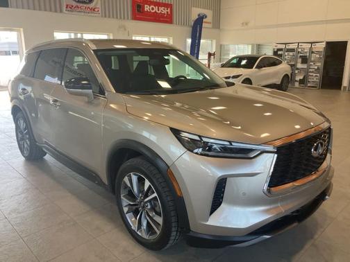 2022 INFINITI QX60 Luxe
