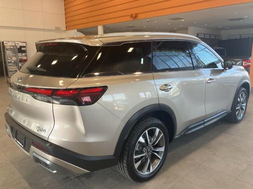 2022 INFINITI QX60 Luxe