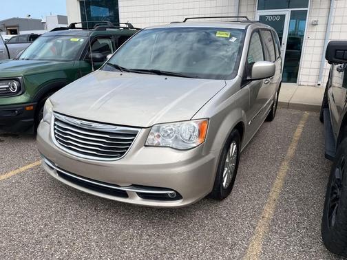 2013 Chrysler Town & Country Touring