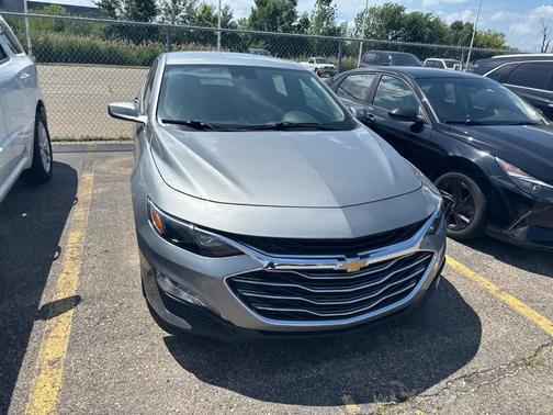Sterling Gray Metallic 2024 Chevrolet Malibu LT