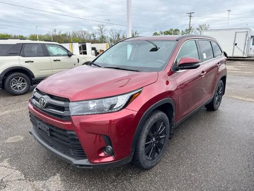 Red 2019 Toyota Highlander