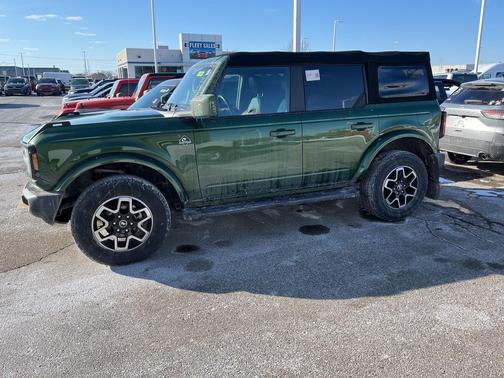 2024 Ford Bronco Outer Banks