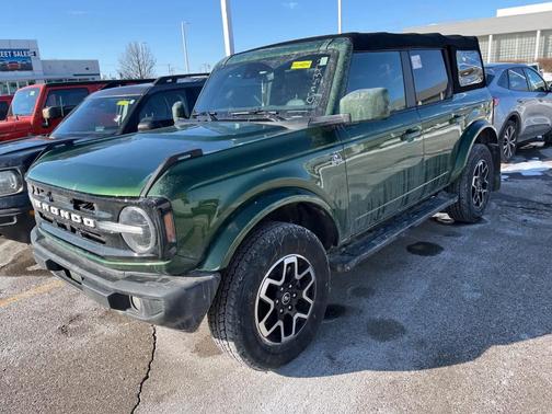 2024 Ford Bronco Outer Banks