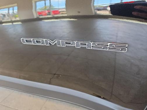 Diamond Black 2018 Jeep Compass Limited