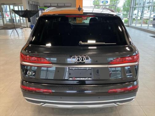 2023 Audi Q7 55 Premium Plus