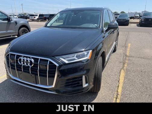2023 Audi Q7 55 Premium Plus