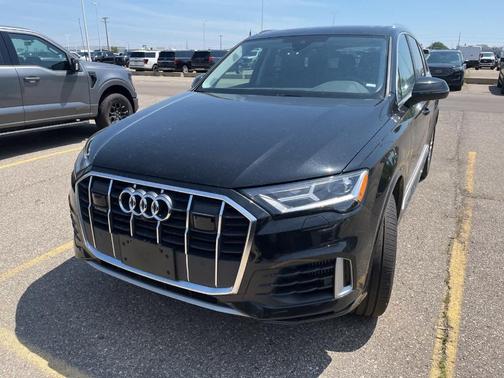 2023 Audi Q7 55 Premium Plus