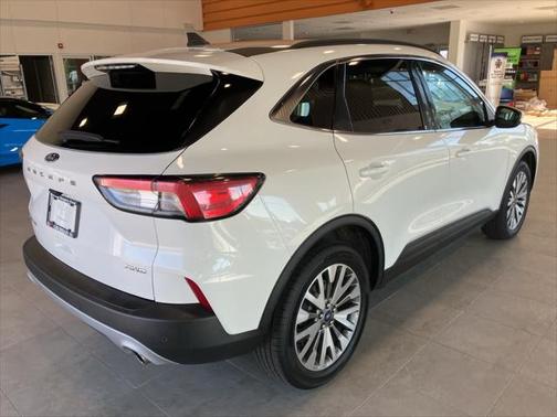 2022 Ford Escape Titanium