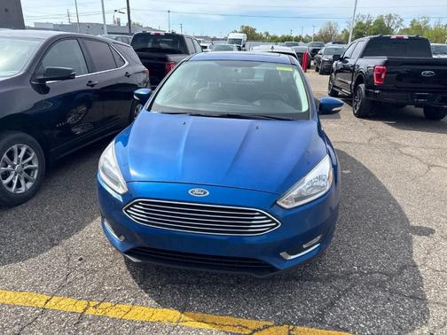 Lightning Blue Metallic 2018 Ford Focus Titanium