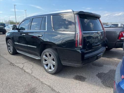 2016 Cadillac Escalade Luxury