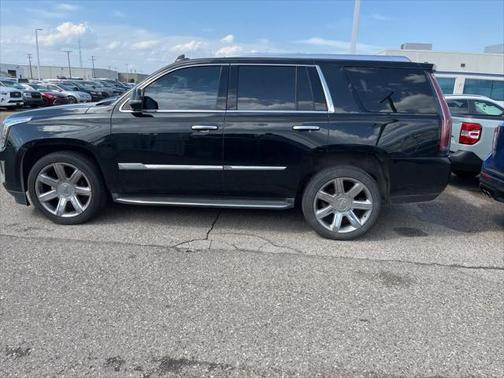 2016 Cadillac Escalade Luxury