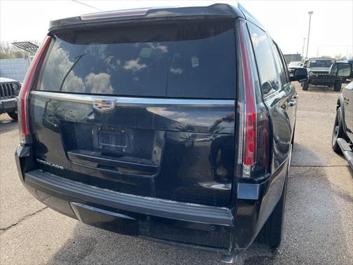 2016 Cadillac Escalade Luxury