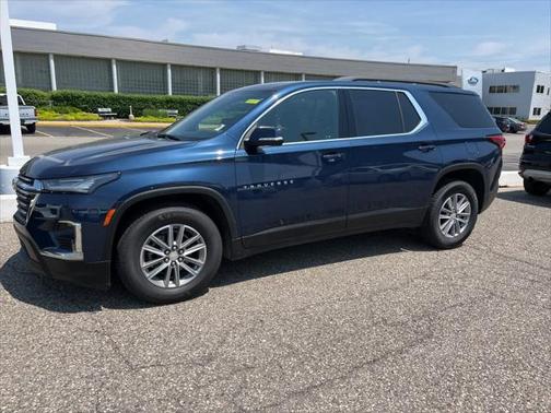 2022 Chevrolet Traverse LT Cloth